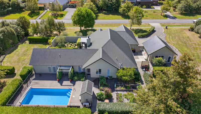 10 Fairway Drive, Martinborough