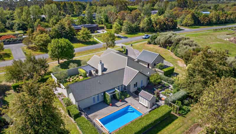 10 Fairway Drive, Martinborough