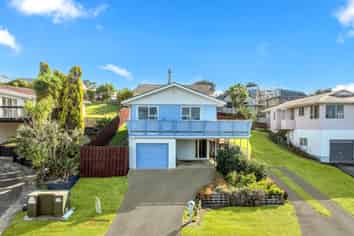 12 Celeste Place, Totara Vale