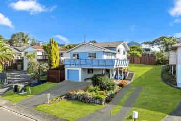 12 Celeste Place, Totara Vale