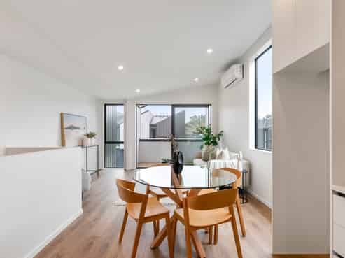23-25 Alice Street, Riverhead