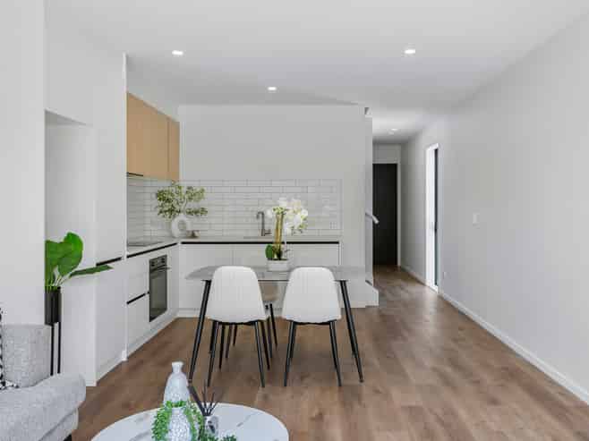 15/25 Alice Street, Riverhead