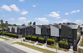 15/25 Alice Street, Riverhead