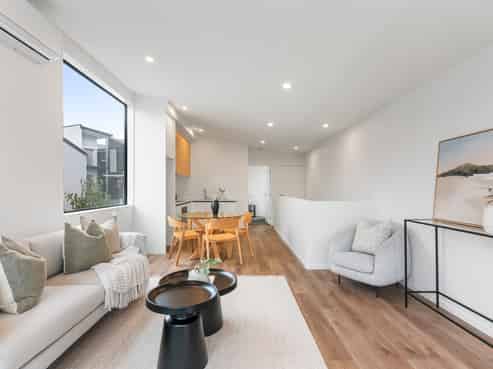 15/25 Alice Street, Riverhead