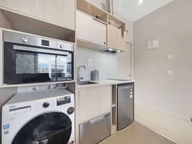 G06A/2 Campbell Terrace, Petone