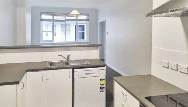 2/181 Jervois Road, Herne Bay