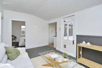 1/184 Hastings Street East, Waltham