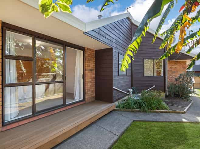 2/5 Alma Road, Milford