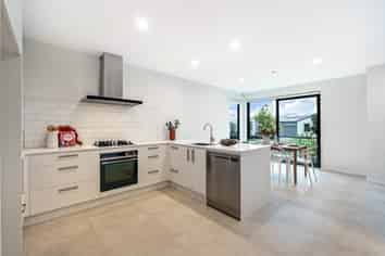 4 Wintergarden Avenue, Karaka