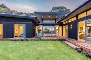 14 Stevensons Cres, Albany Heights