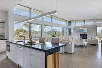 14 Stevensons Cres, Albany Heights