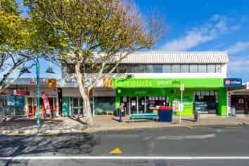 Expansive Browns Bay Office 