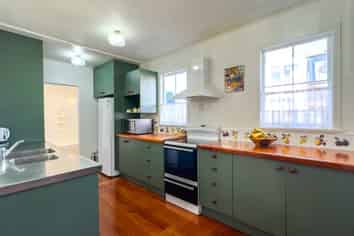 314 Brown Street, Thames