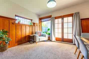 217 North Street, West End