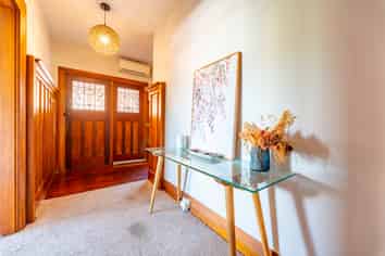 217 North Street, West End