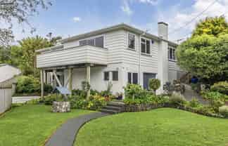 13 Kowhai Street, Tawa