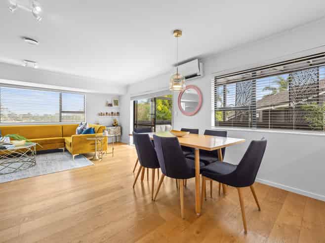 3 Pinewood Grove, Botany Downs