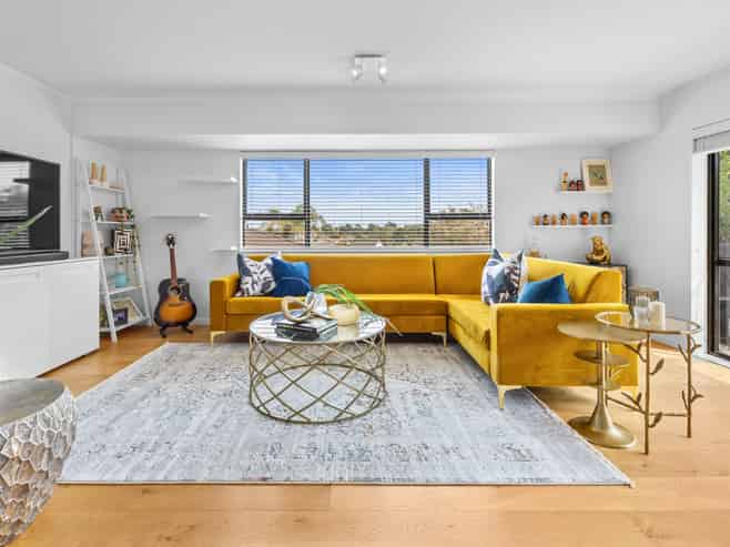 3 Pinewood Grove, Botany Downs