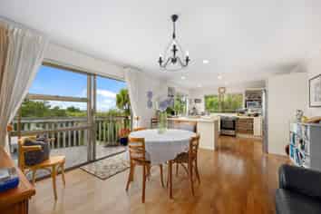 19 County Road, Torbay