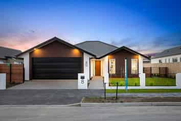 8 Strowan Avenue, Ashburton