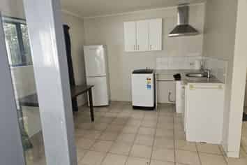 9B Mahon Place, Papatoetoe