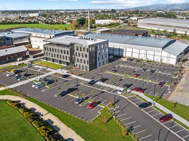 A-grade office at Waterloo Business Park