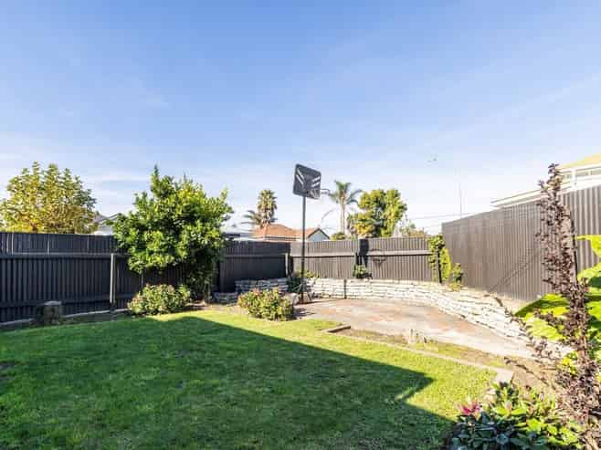 Hawkes Bay - Address withheld