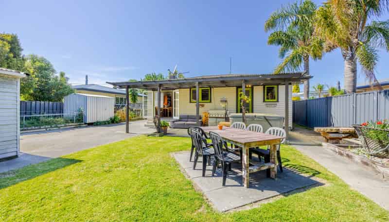 74 Clarence Cox Crescent, Pirimai