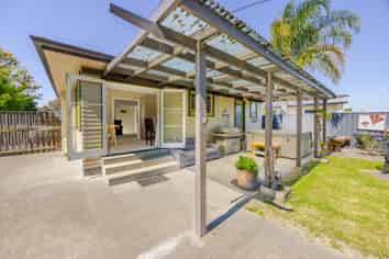 74 Clarence Cox Crescent, Pirimai