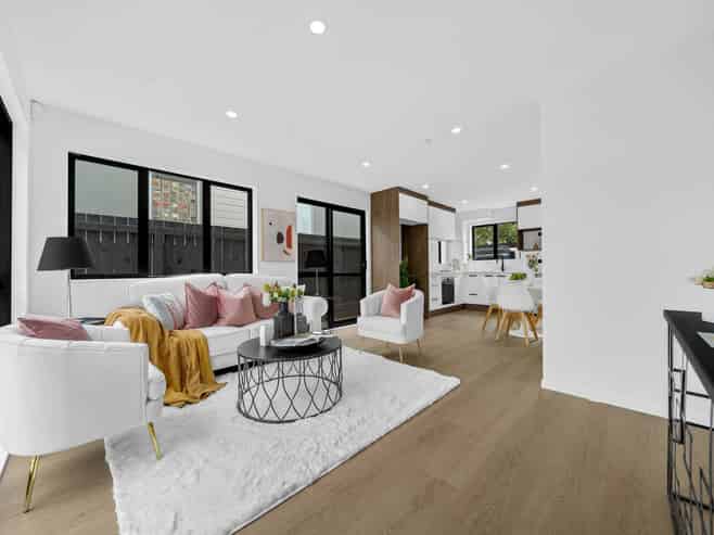 3/525 Massey Road, Mangere