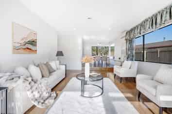 2/9 Bernie Edwards Place, Botany Downs