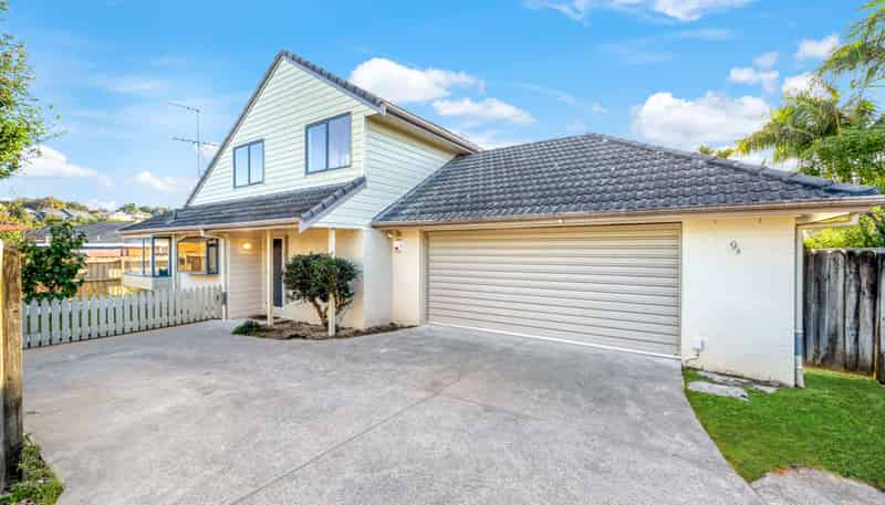 2/9 Bernie Edwards Place, Botany Downs