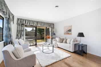 2/9 Bernie Edwards Place, Botany Downs