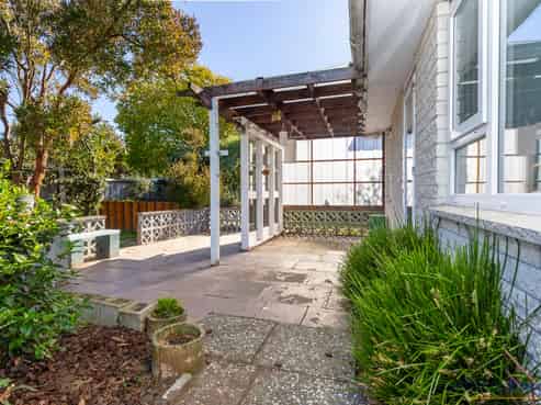 2/223 Queenspark Drive, Parklands