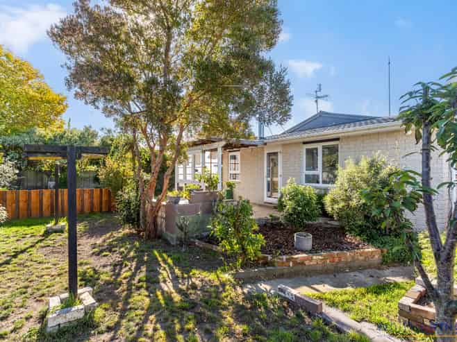 2/223 Queenspark Drive, Parklands