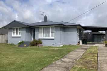 21 Lisa Crescent, Mangakakahi