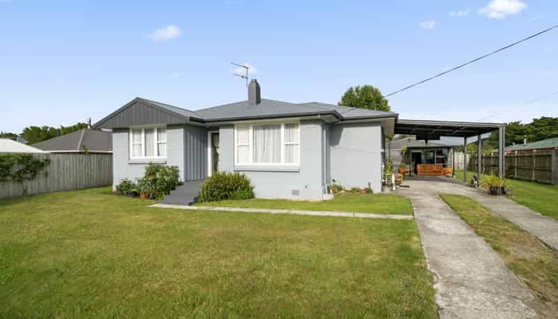 21 Lisa Crescent, Mangakakahi