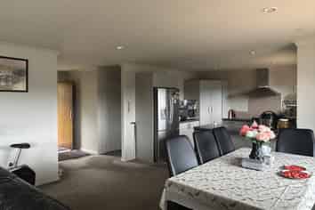 5 Bell Bird Rise, Picton