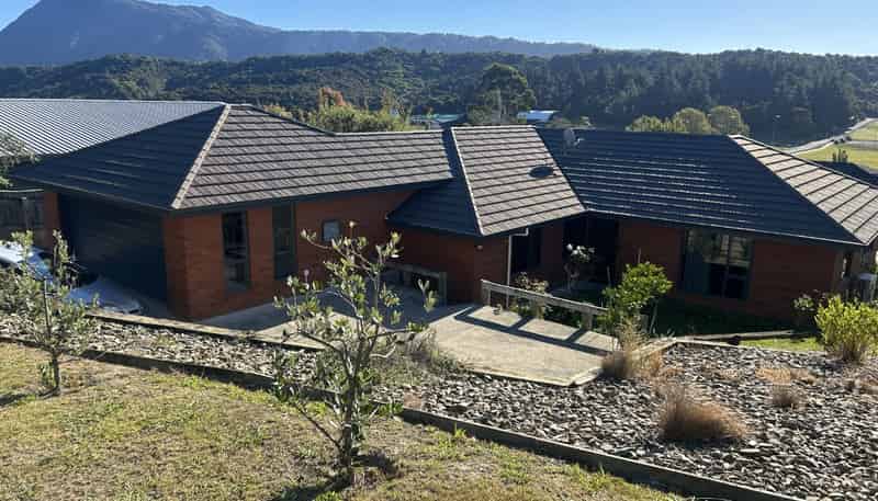 5 Bell Bird Rise, Picton