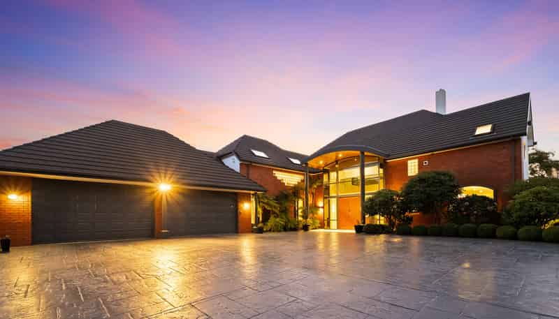 14 Regents Park Drive, Casebrook