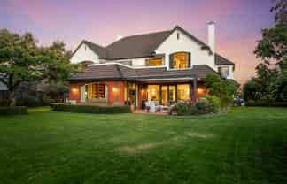 14 Regents Park Drive, Casebrook