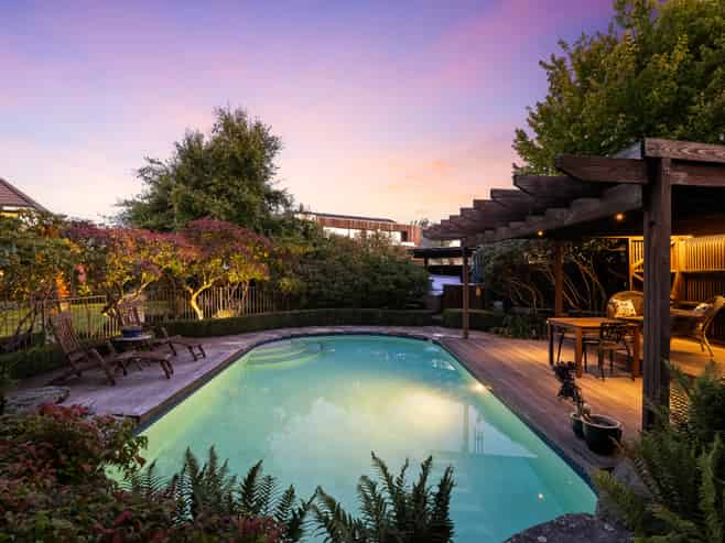 14 Regents Park Drive, Casebrook