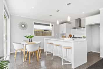 6 Pompallier Lane, Papamoa