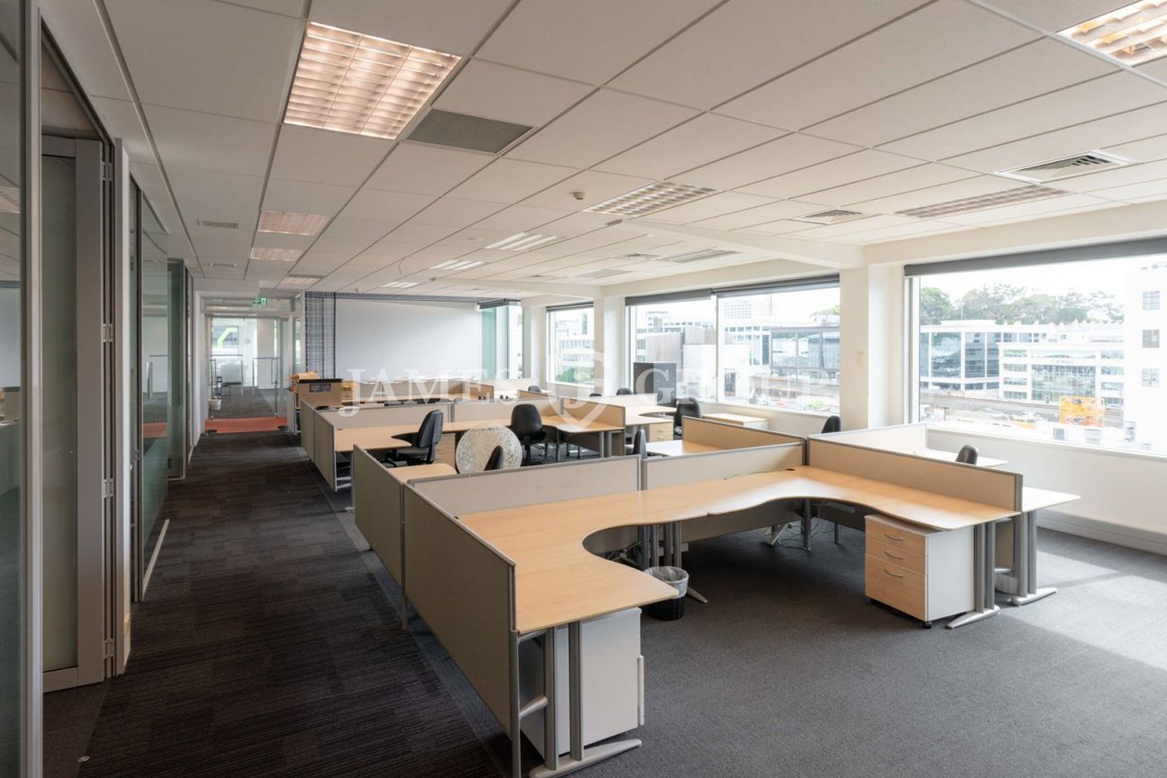 MODERN NEWMARKET WORKSPACE WITH SECURE PARKING - Bild 5