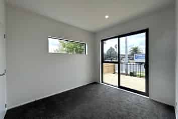 1/ Great South Road, Papatoetoe