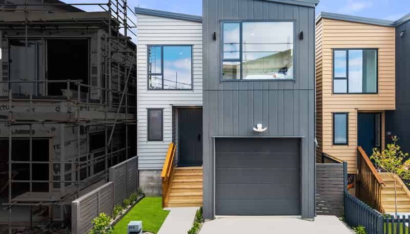 102B Te Oneroa Way, Long Bay