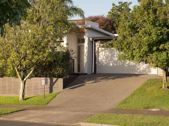 49 Caldera Crescent, Pyes Pa