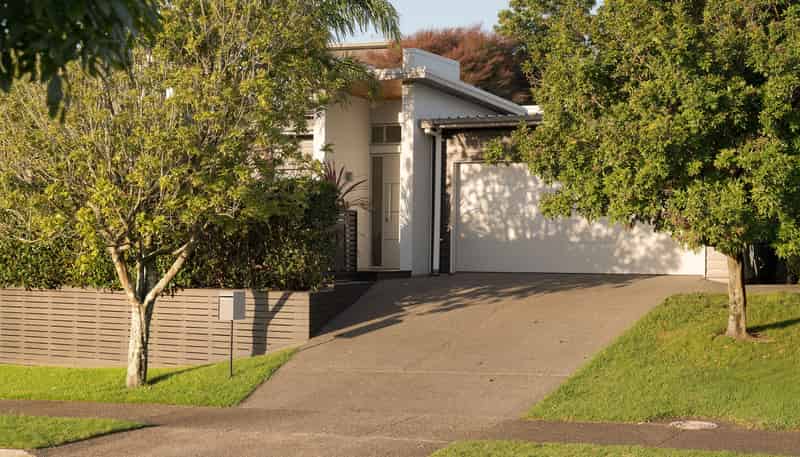 49 Caldera Crescent, Pyes Pa