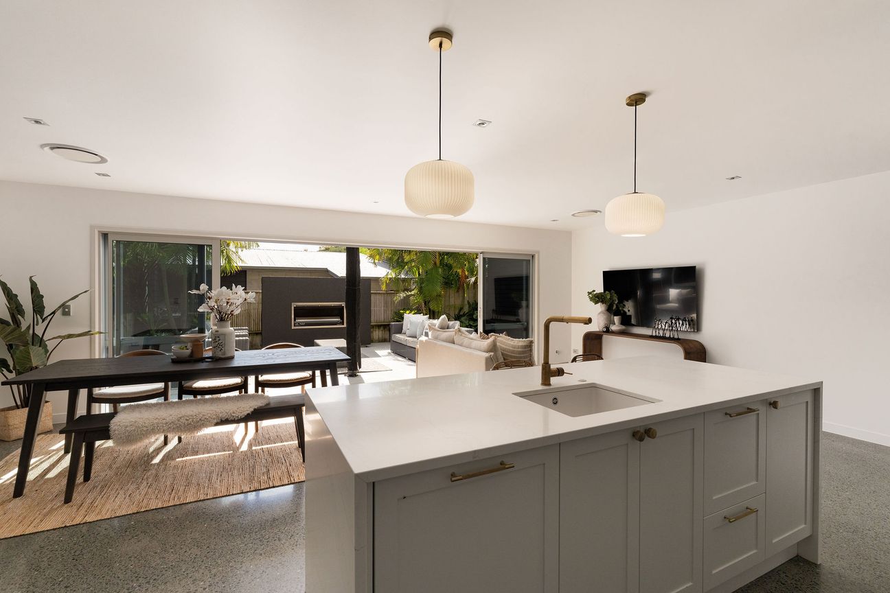 High Spec Haven - Altro