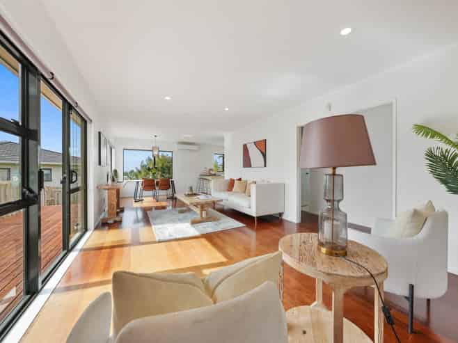 11 Breenagh Place, Massey